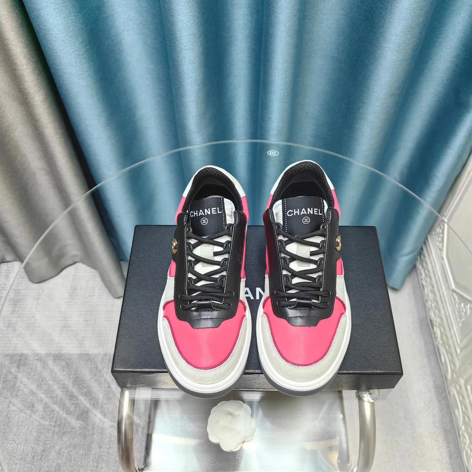 👟👟Ex-factory price 540👟👟 Men's size +10 Chanel Chanel - 2023 counter top casual sports shoes This classic design; the upper is electro-embroidered with a variety of techniques; the outsole is fashionable and sporty; it is unusual to incorporate a variety of color matching elements... The diversified mix and match is very beautiful and versatile, casual, fashionable, sports and outdoor can be taken into account. The counter boutique package is full set for women 35-40 and men 39-45 (Customized size 44.45)